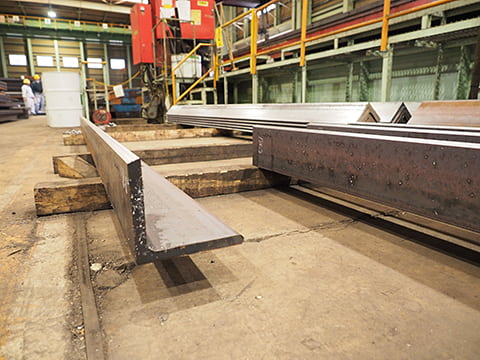鋼板｜大物・大型の鋼板、特殊鋼板は金森興業へお任せください。最大3048㎜×最長13000㎜、最厚300㎜ | 金森興業株式会社